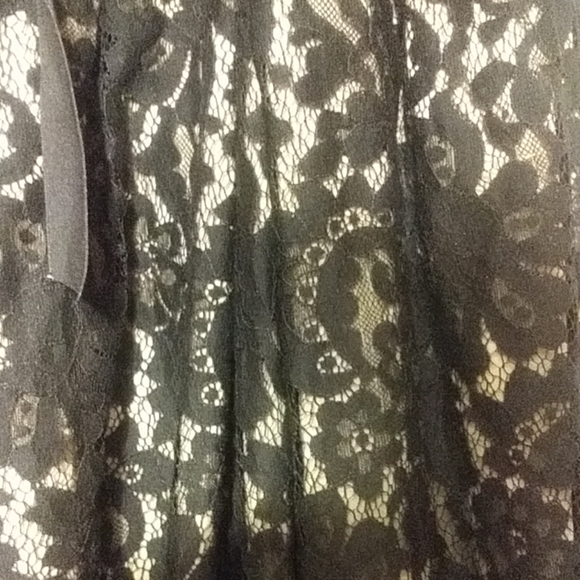 NWOT Beautiful formal dress - Picture 3 of 4